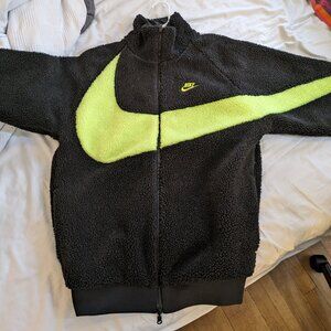 Nike big swoosh reversible boa jacket - Black Neon